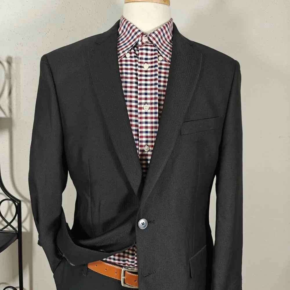 Calvin Klein Men's Sport Coat Blazer Two Button Black Herringbone Poly Blend 42R